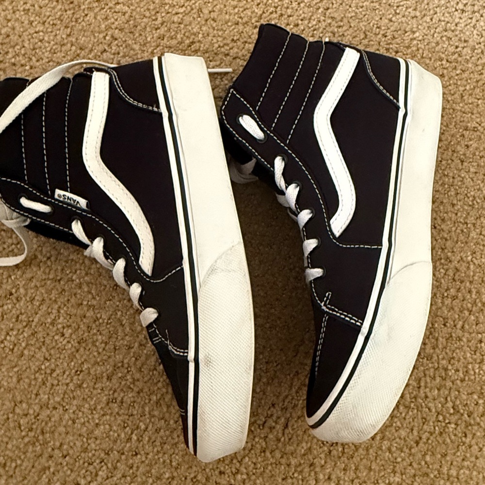 Vans Kids Black and White Sneakers - Picture 6 of 7